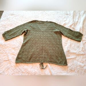 Torrid 3/4 sleeve sweater